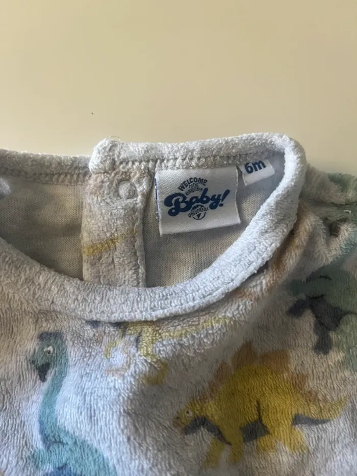 Pyjama velours dinosaure - 6 mois 🦖 - photo numéro 3