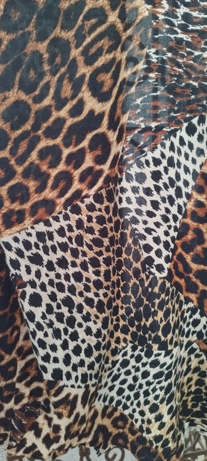Chemisier Léopard Neuf. Taille unique. Fabriqué en France - photo numéro 7