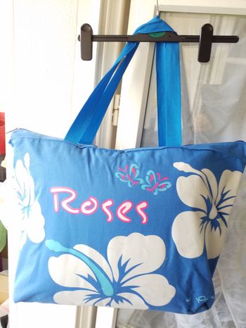 Panier fourre-tout tout avec pochette bon état