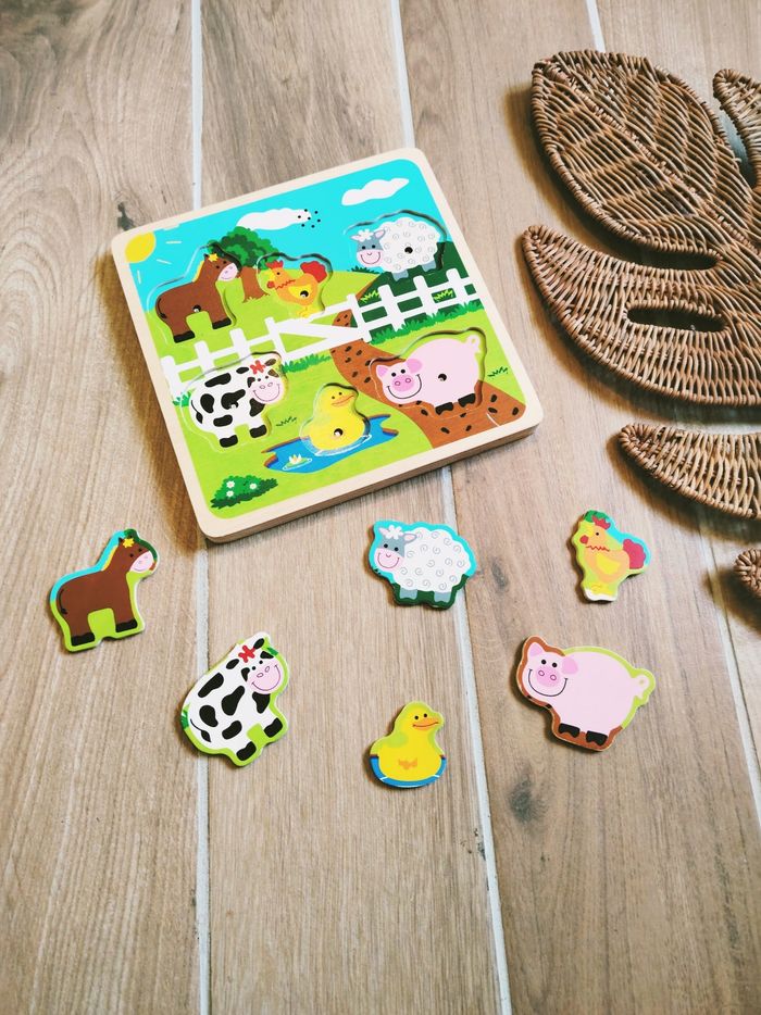 🐮Puzzle d'encastrement avec sons d'animaux de la ferme en bois marque Lelin