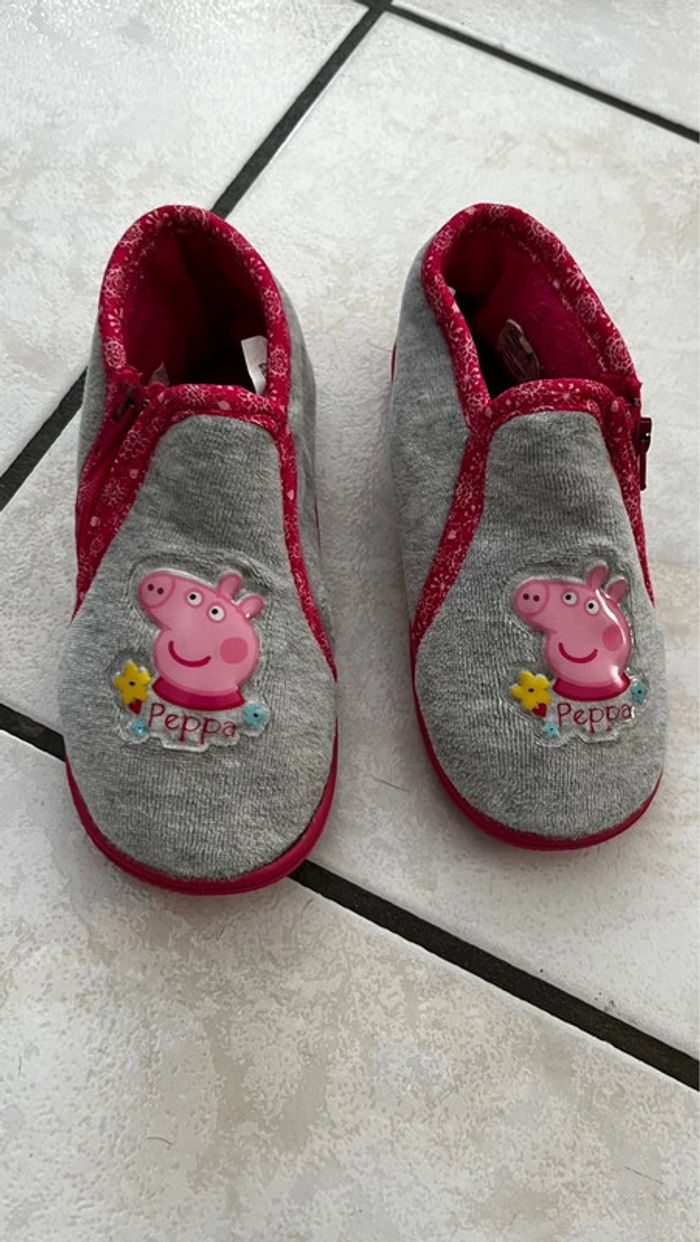 Pantoufles peppa pig taille 27