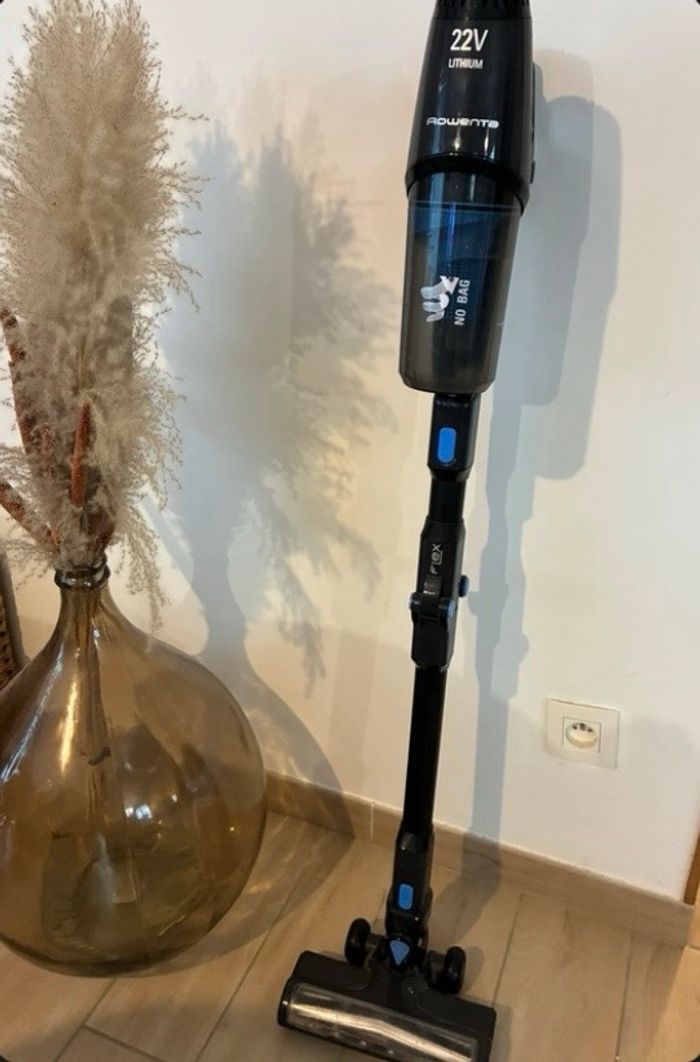 Aspirateur balai rowenta - photo numéro 1
