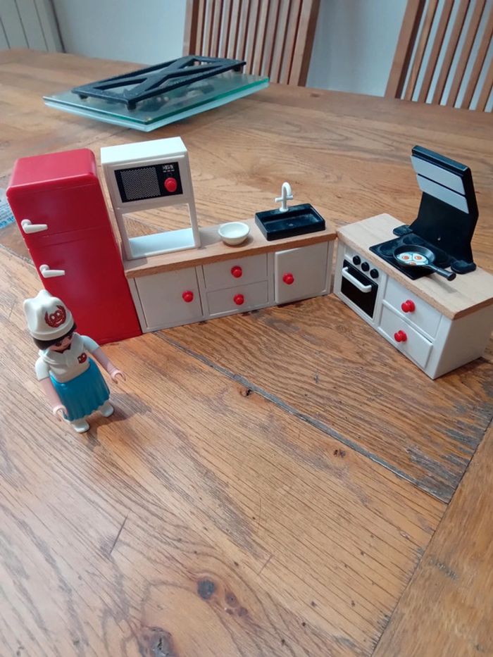 Cuisine playmobil avec personnage cuisinier