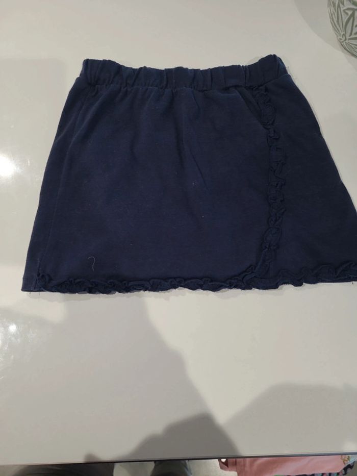 Jupe short bleu marine, taille 10 ans