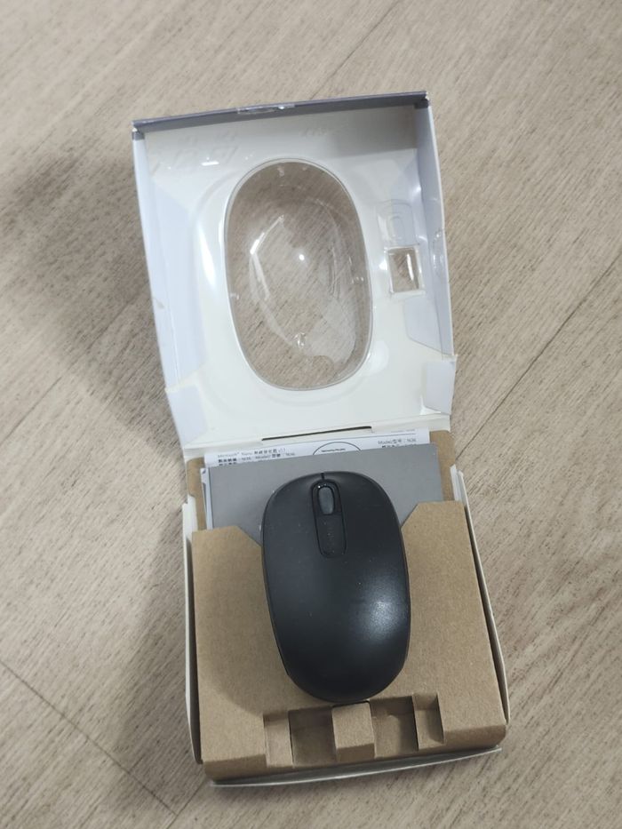 Souris Microsoft Wireless Mobile 1850 – noire – avec boîte - photo numéro 2