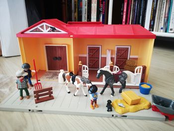Playmobil écurie transportable 