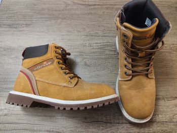 Boots ellesse neuves