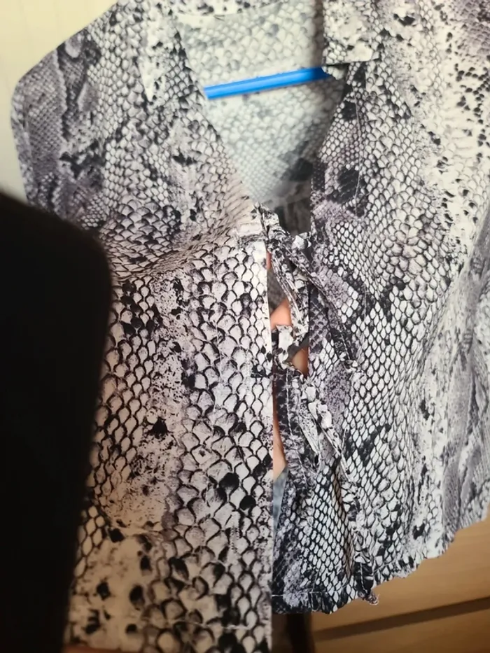 Blouse à nouer upcyclée - photo numéro 2