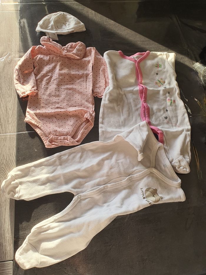 Lot de 14 vêtements été - photo numéro 2