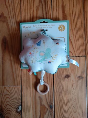 Boite à musique en tissu kaloo neuf avec emballage