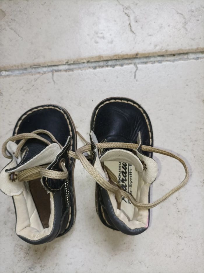 Première chaussures bébés