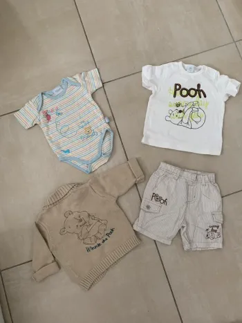 Joli ensemble 6 mois lot printemps été Winnie l’ourson Disney short gilet t-shirt