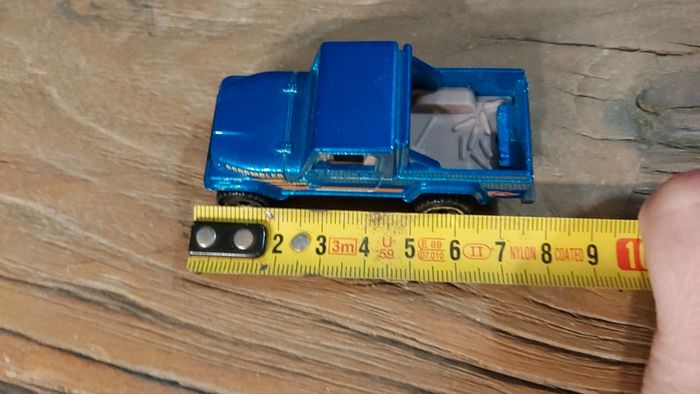 Jeep Chrysler bleue - photo numéro 8