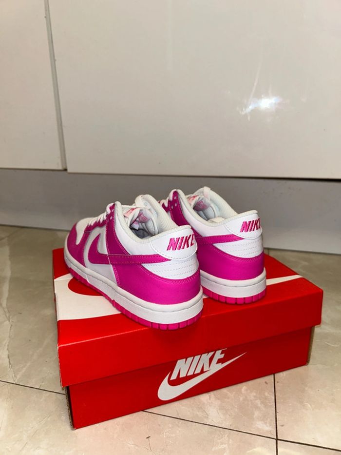 Dunk low Fuchsia Laser - photo numéro 3