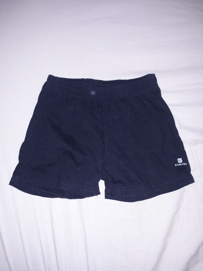 Short domynos