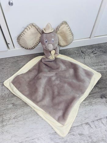 Peluche doudou dumbo Disney