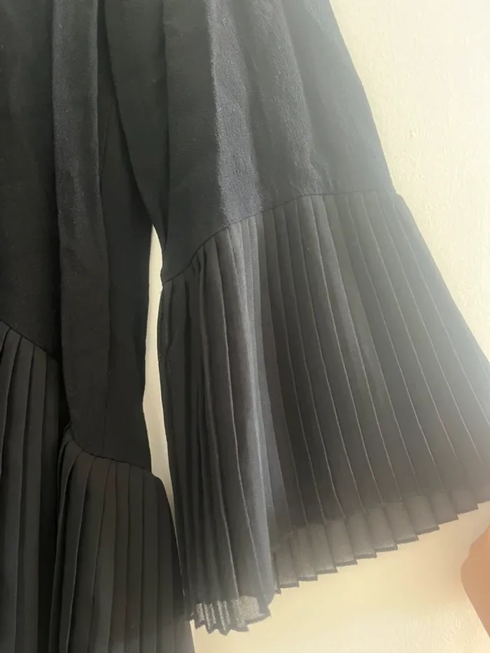 Robe Zara à volants - Neuve - taille M  🖤 - photo numéro 4