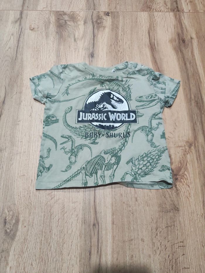 T-shirt Jurassic World baby saurus kaki 36 mois