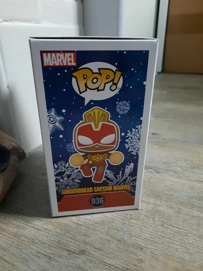 Pop Marvel - n°936 _ Gingerbread Capitain Marvel. - photo numéro 2