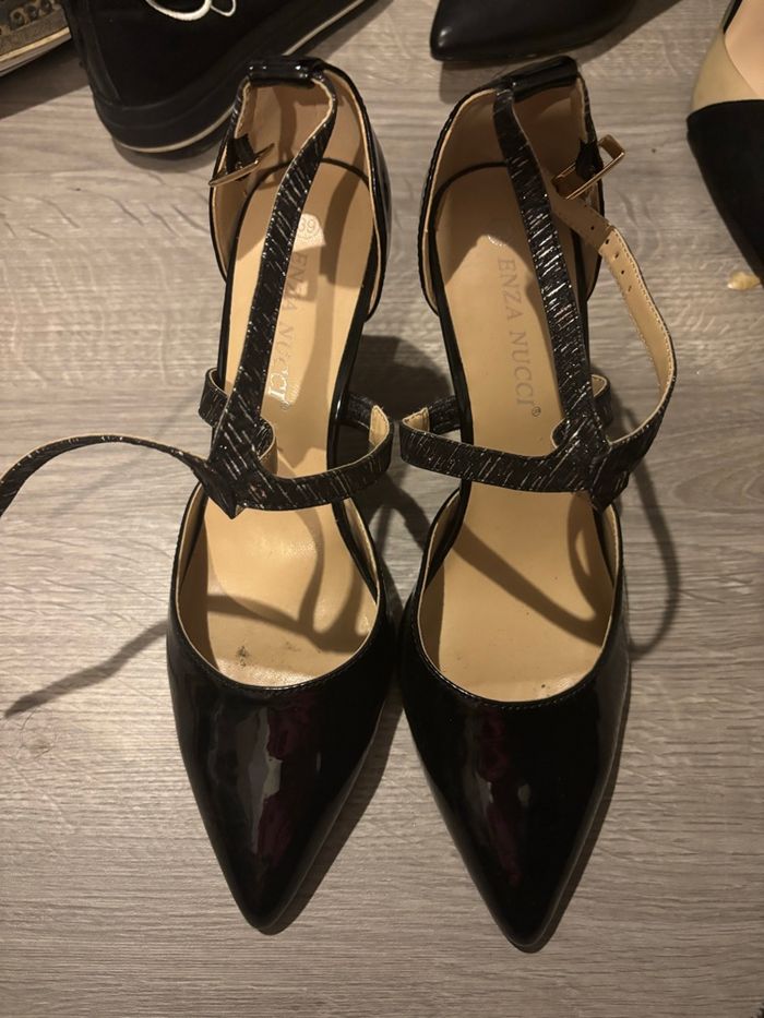 Talon noir et gris - photo numéro 2