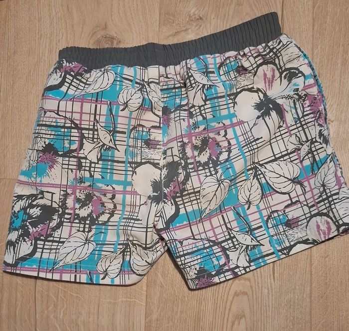 Lot 4 maillots de bain 8ans - photo numéro 11