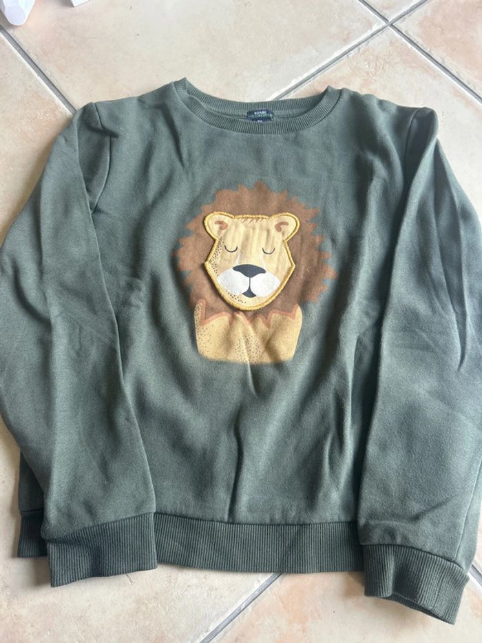 Sweat lion kiabi 10 ans