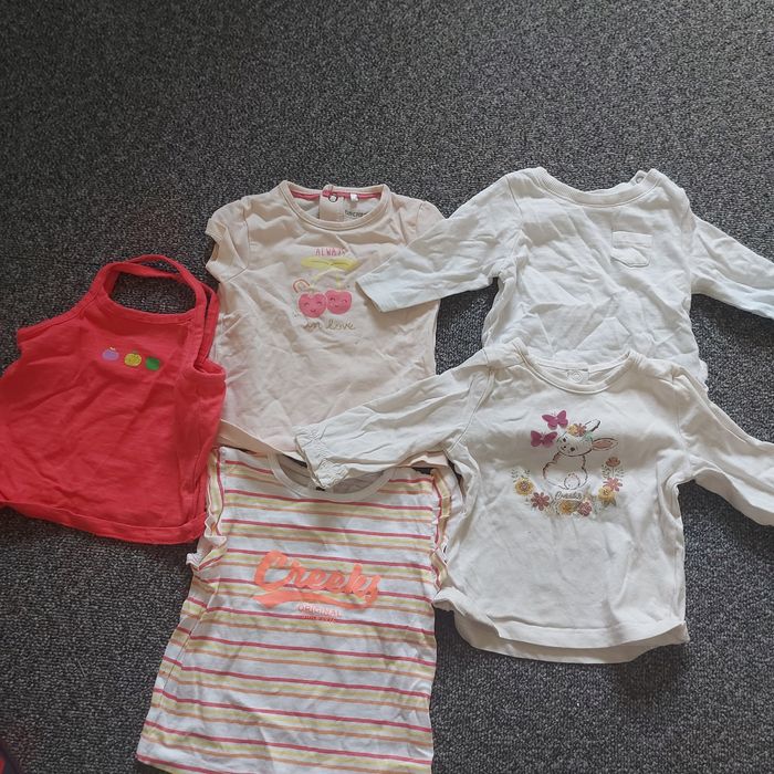 Pull et tee shirt en 3 mois