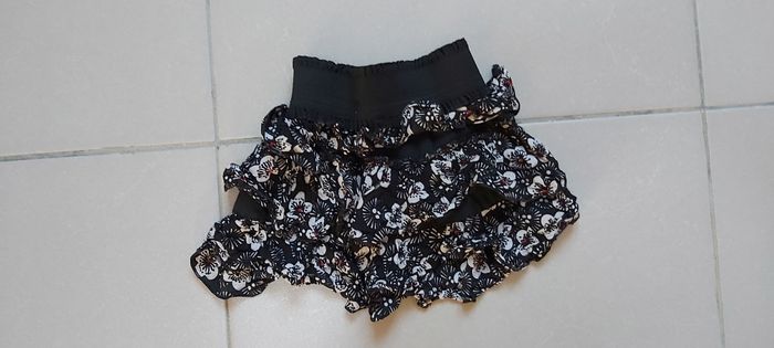 Jupe à volants 2 ans - photo numéro 3