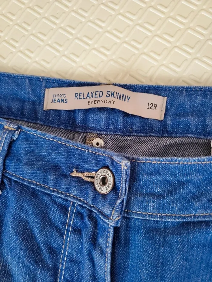Jean next 12Regular effet troué 40/42 - photo numéro 2