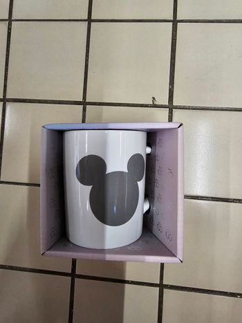 Mug/ tasse disney 100 Mickey gris