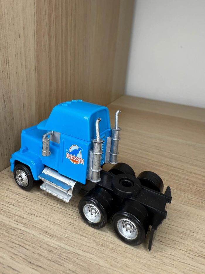 Camion cars dinoco Disney pixar - photo numéro 3