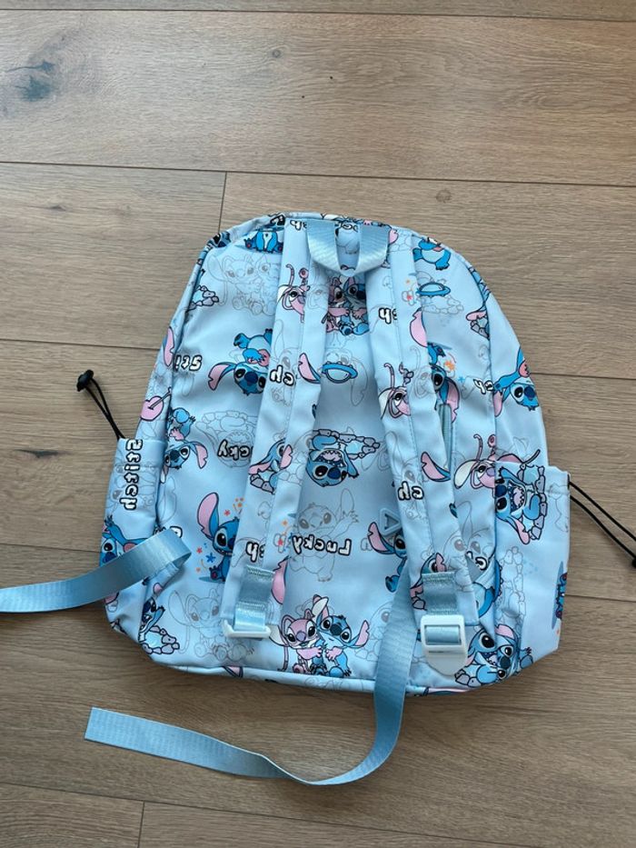 Sac à dos stitch, idéal pour jeune enfant - photo numéro 2
