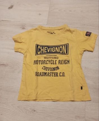 Tee shirt moutarde taille 4 ans Chevignon
