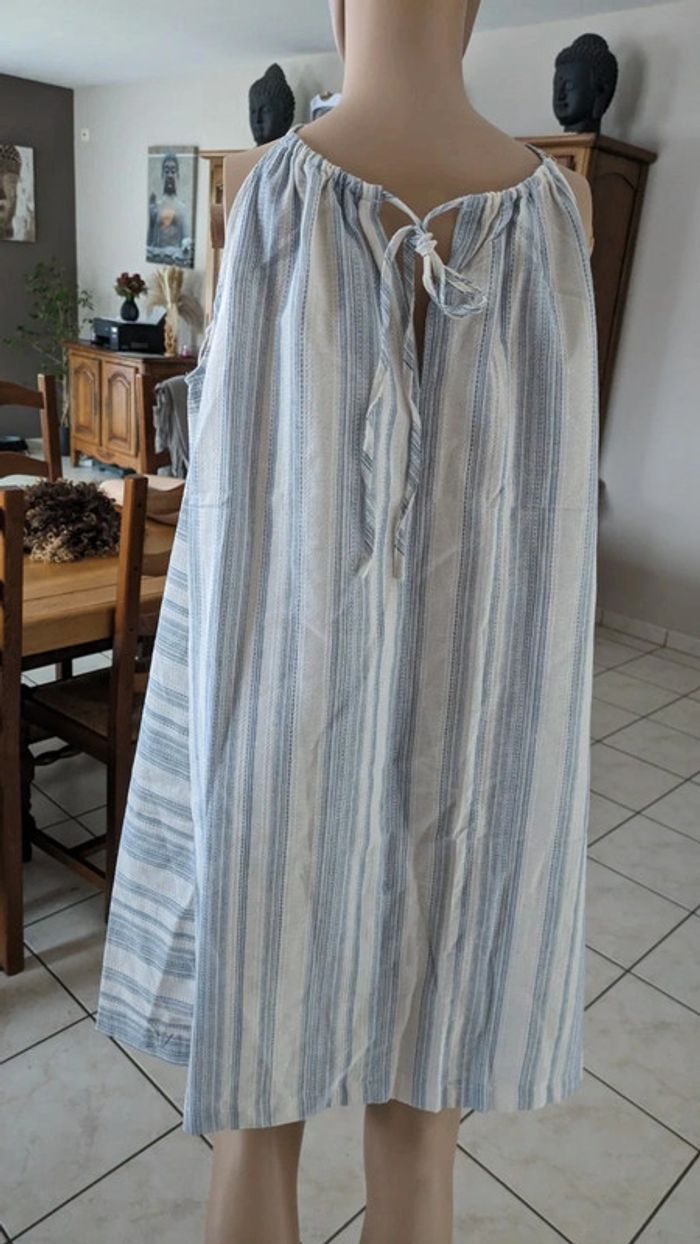Robe midi à rayures noué col derrière taille XS/36 jamais porté - photo numéro 4