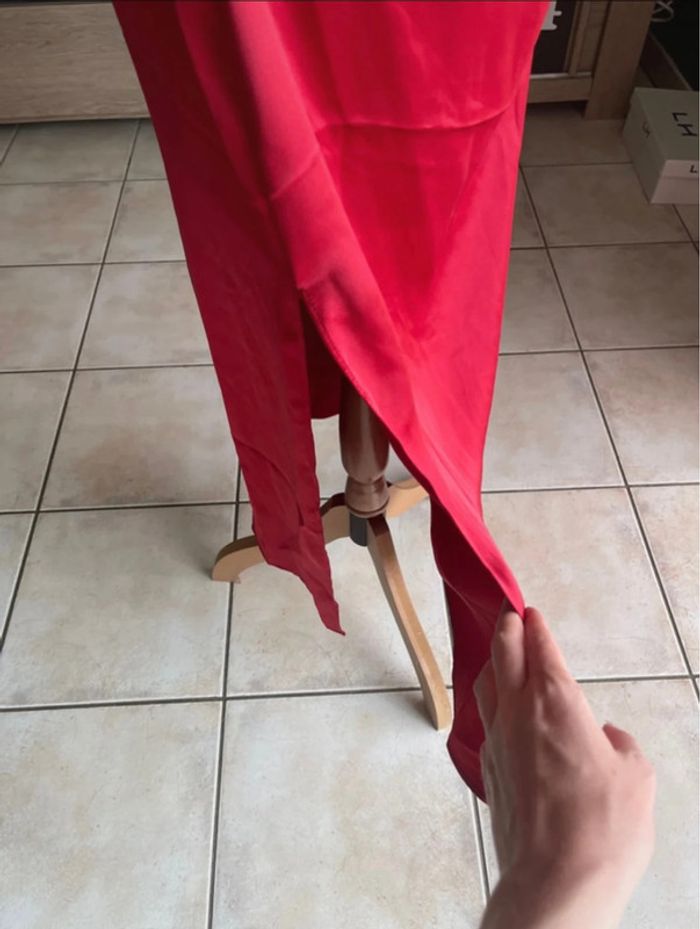 Robe longue satinée - photo numéro 3