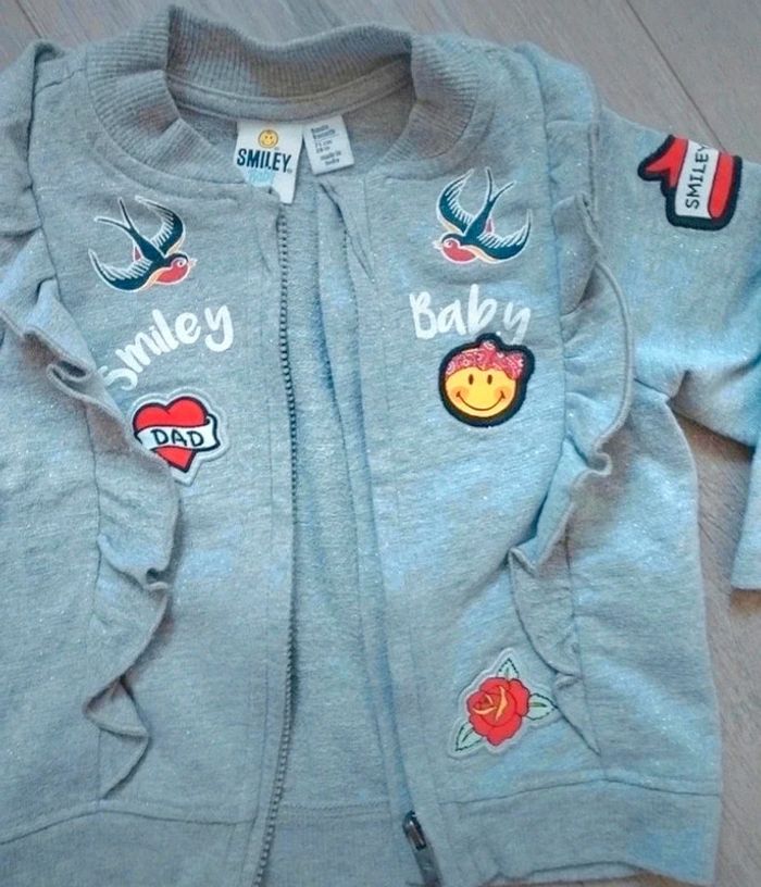 Ensemble Smiley jean, gilet et haut 9 mois - photo numéro 5