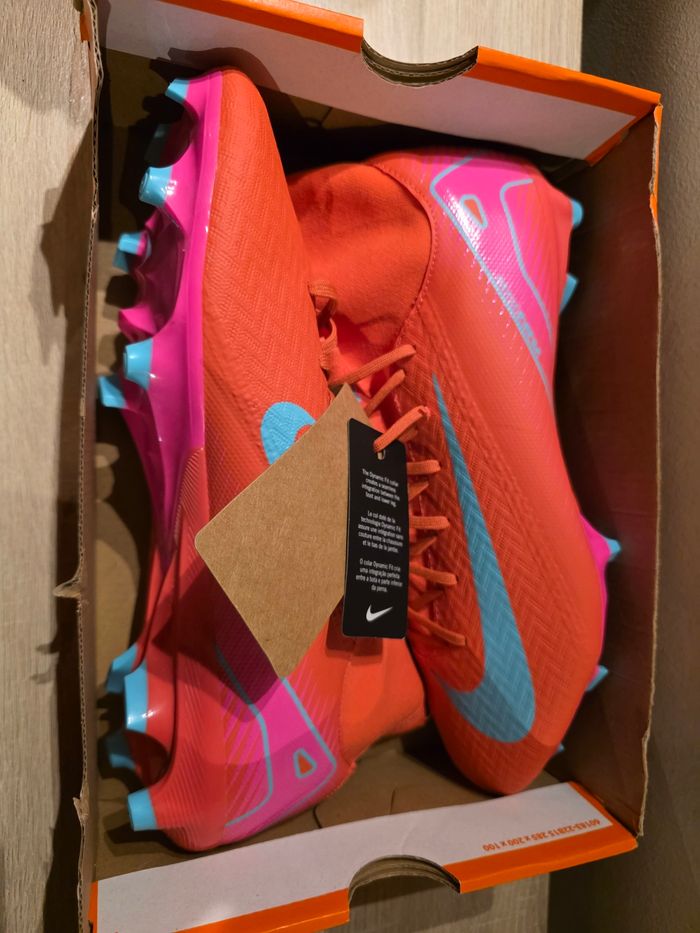 Chaussures foot nike taille 44