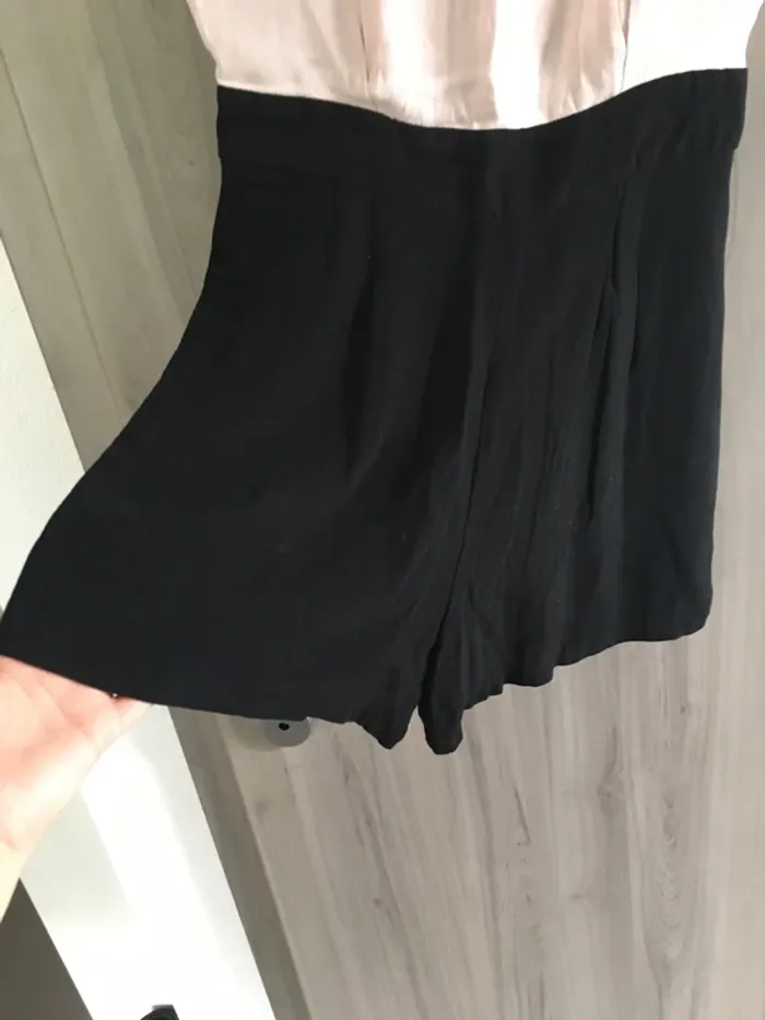 Combishort habillé noir et rose pâle avec dentelle naf naf taille 36 - photo numéro 3