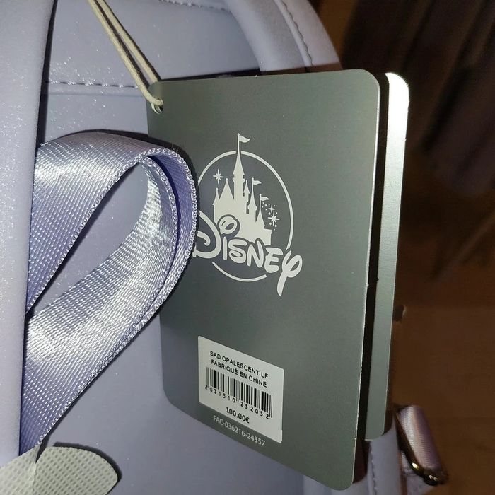 Pick-up Sac Loungefly lavande Disney - photo numéro 3