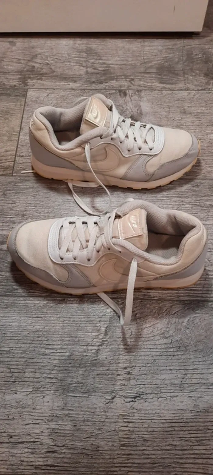 Basket femme Nike MD Runner 38.5 - photo numéro 3