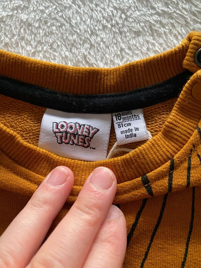 Sweat 18 mois bugs bunny looney tunes - photo numéro 2