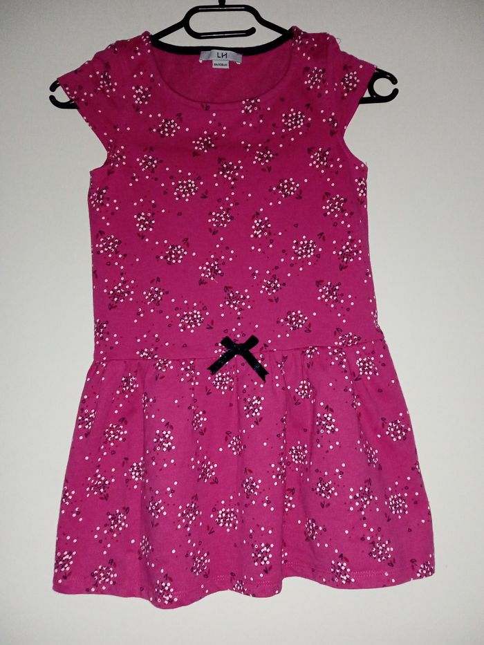 Robe la halle taille 8 ans