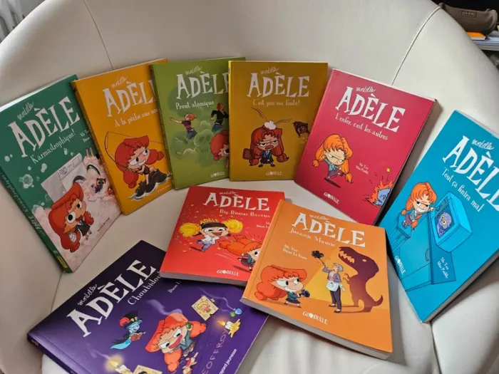 Lot 9 livres Mortelle Adèle - photo numéro 2
