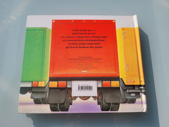 Superbe livre Pop-up Vrrroum! Mango jeunesse, À chaque page, un camion surgit! 62 - photo numéro 18