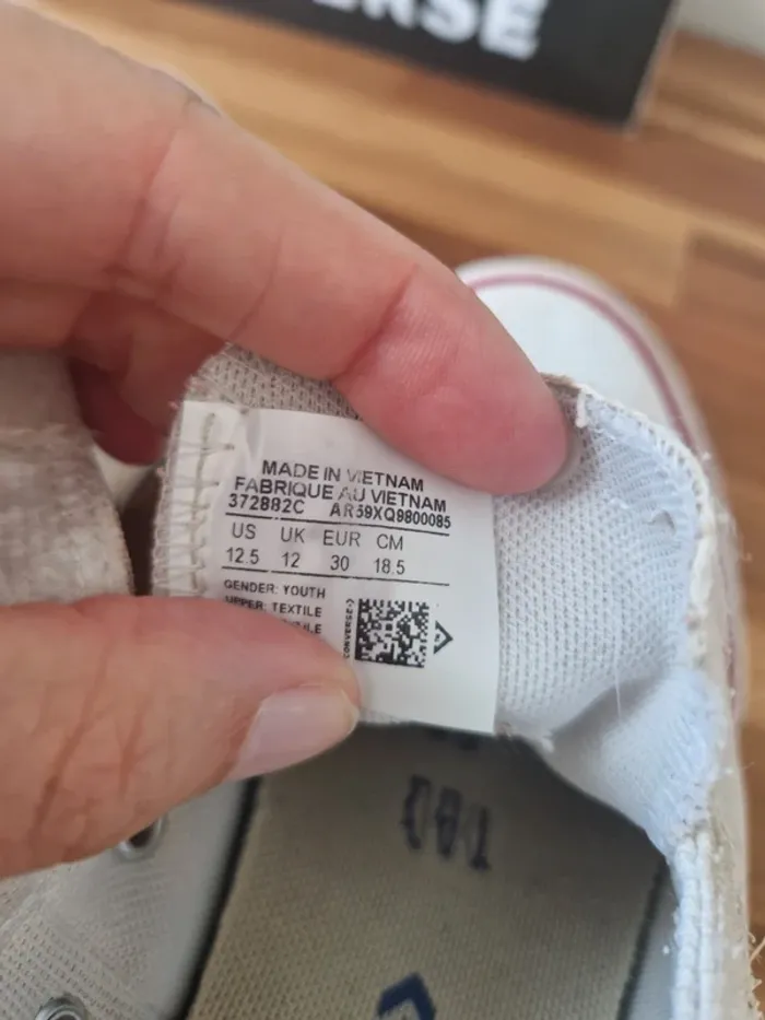 Converse taille 30 blanche à scratchs - photo numéro 9