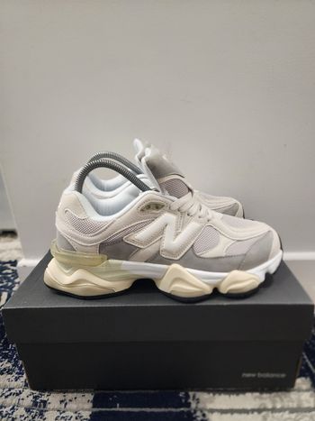 New balance9060 neuf avec boîte taille 40 pour femme sport promenade 