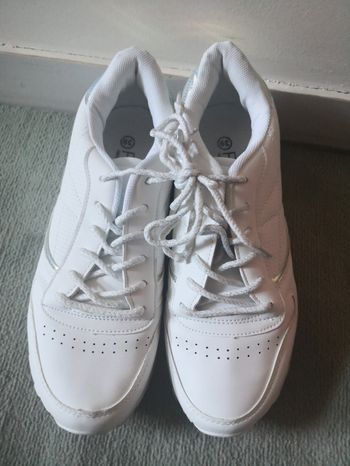 Baskets blanche
