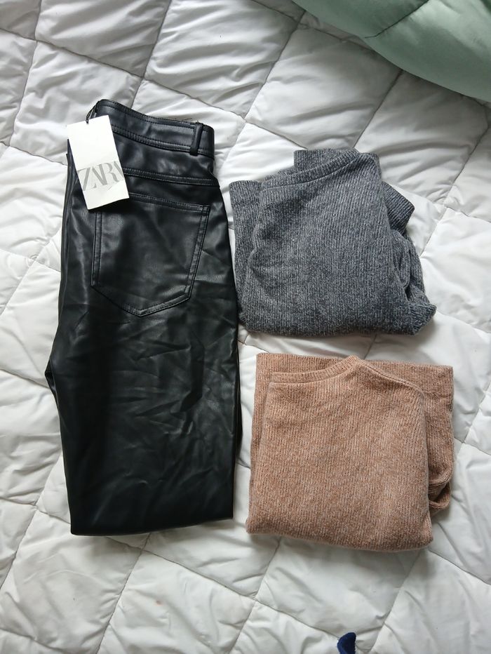 Lot Zara: 2 pulls gris et marron(en coton et polyester)+ un leggin similicuir