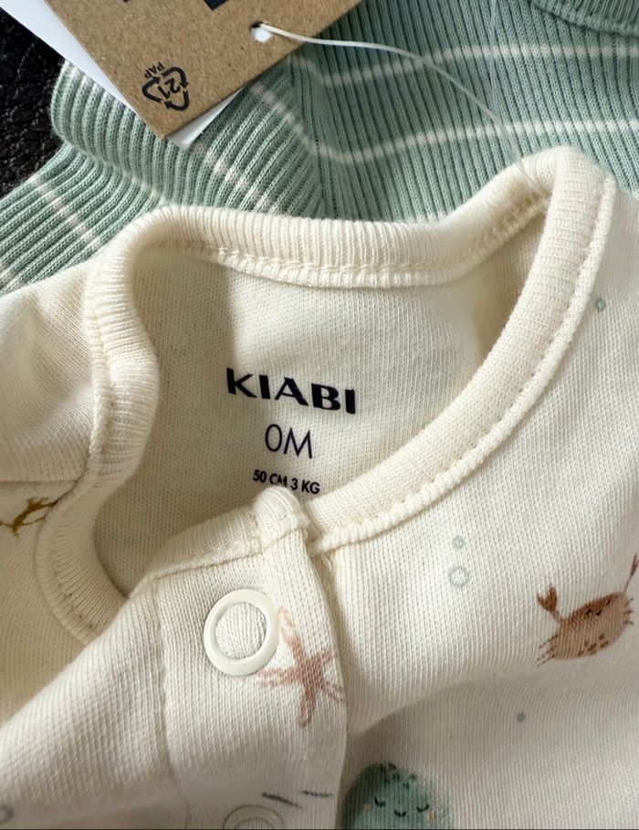 Lot de deux pyjamas neufs - photo numéro 3