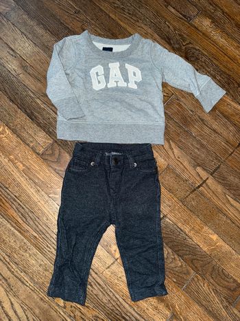 Sweat et pantalon molleton gap 12 mois